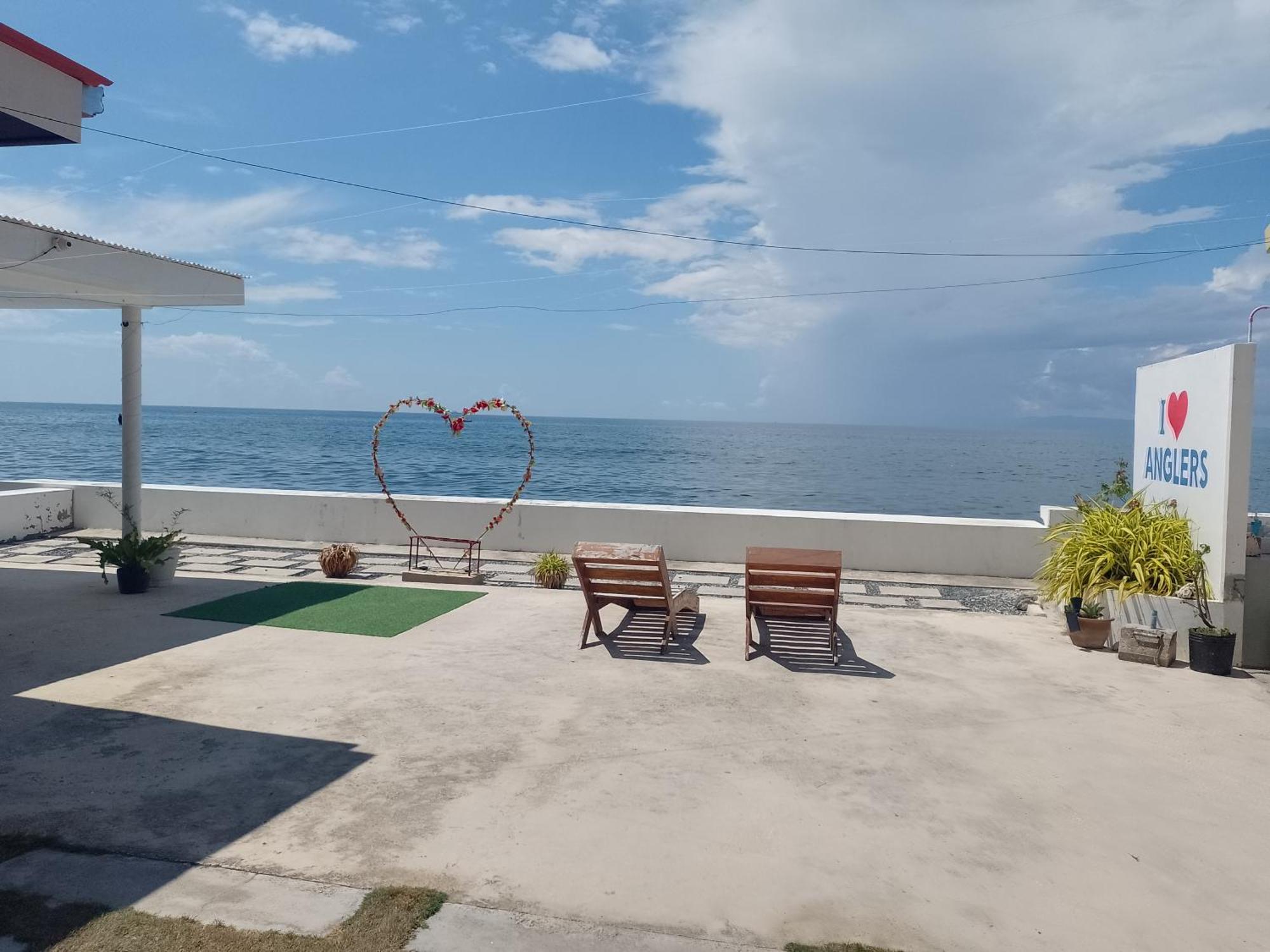 Angler'S Hub & Resort Ослоб Екстериор снимка